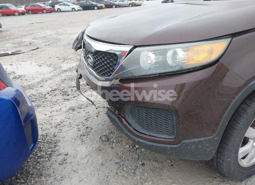 Photo 6 of 2013 Kia Sorento LX (VIN 5XYKT3A14DG377424)