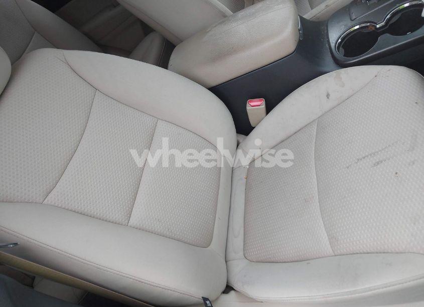 Photo 8 of 2013 Kia Sorento LX (VIN 5XYKT3A14DG377424)