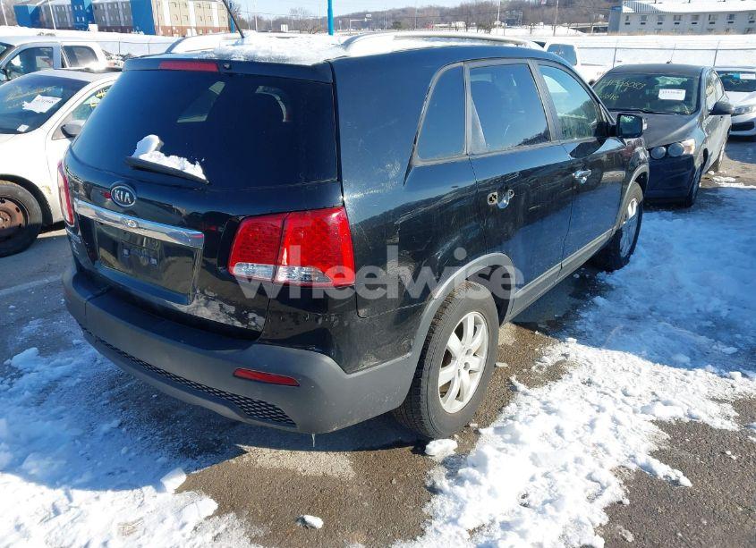 Photo 4 of 2011 Kia Sorento LX (VIN 5XYKT3A15BG081955)