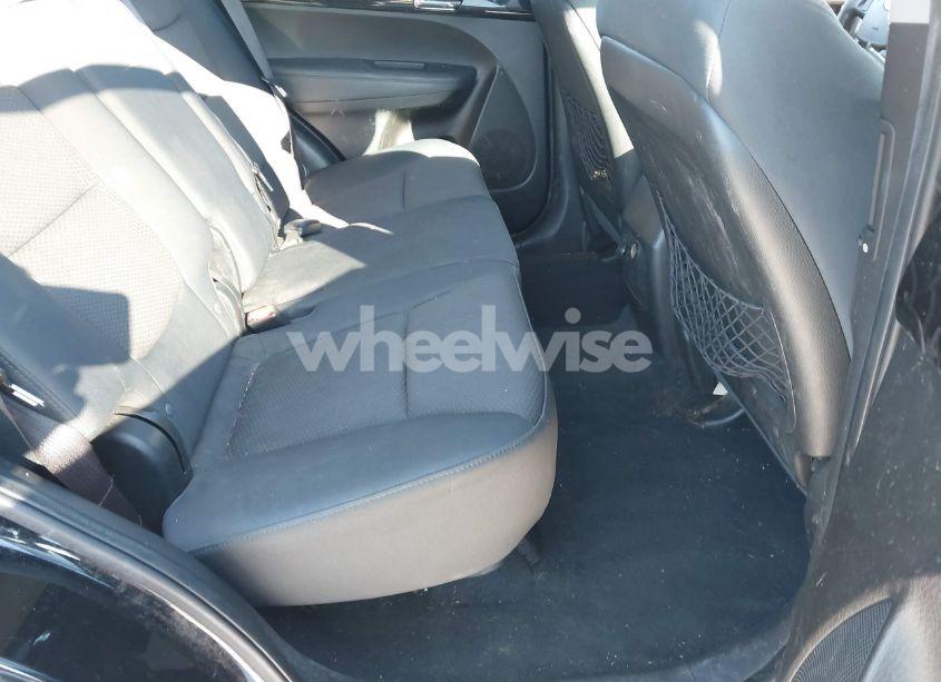 Photo 8 of 2011 Kia Sorento LX (VIN 5XYKT3A15BG081955)