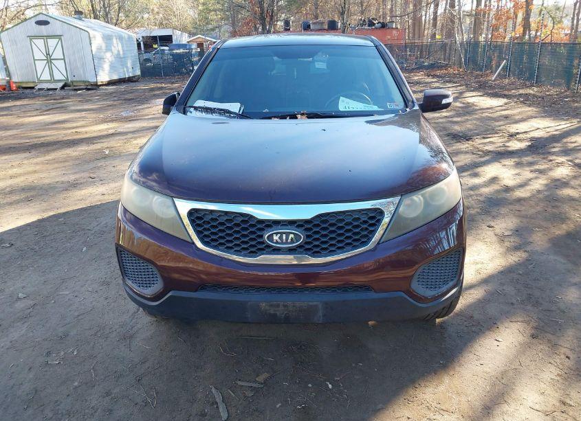 Photo 6 of 2011 Kia Sorento LX (VIN 5XYKT3A15BG126974)