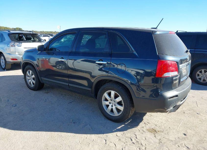 Photo 3 of 2012 Kia Sorento LX (VIN 5XYKT3A15CG260773)
