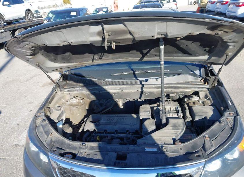 Photo 10 of 2012 Kia Sorento LX (VIN 5XYKT3A15CG306134)