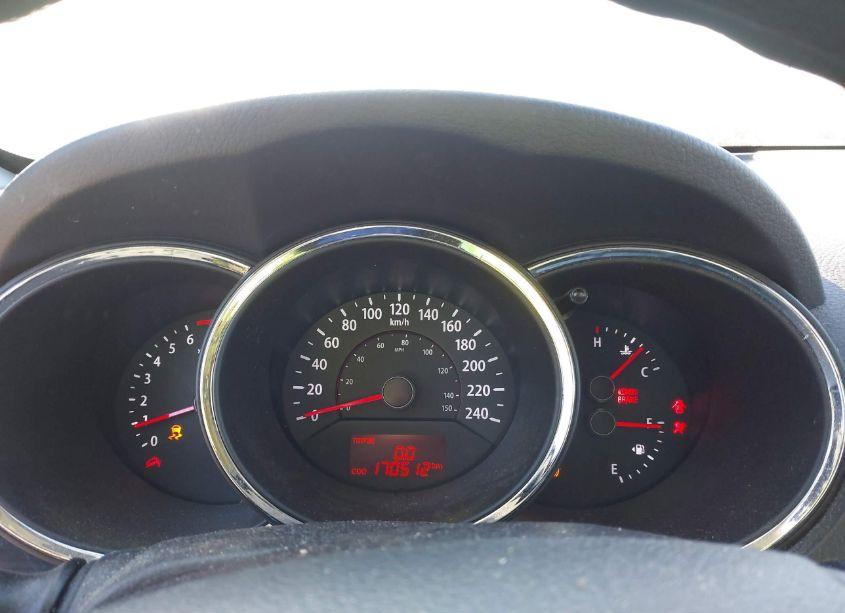 Photo 7 of 2012 Kia Sorento LX (VIN 5XYKT3A15CG306134)