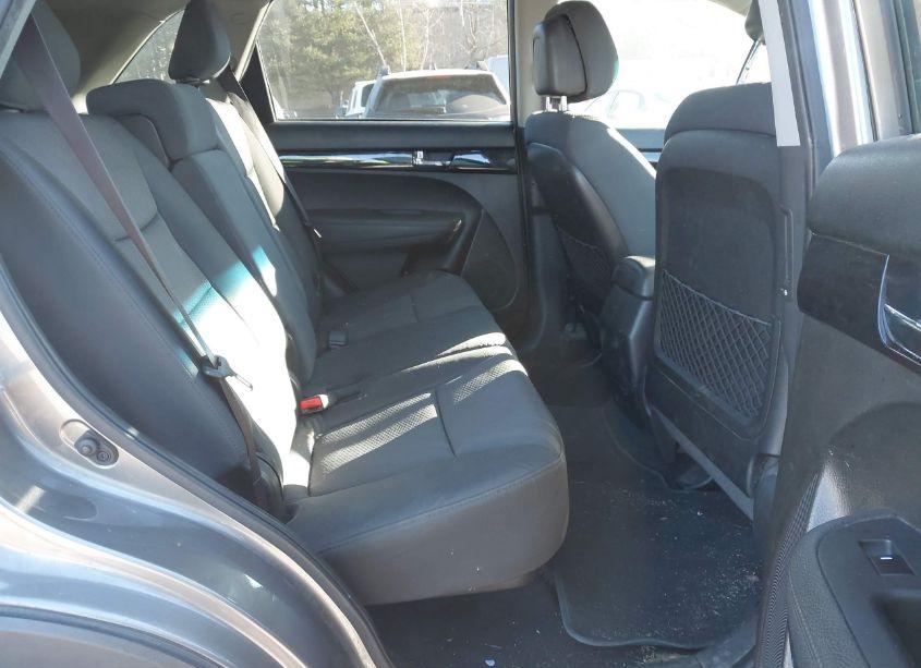 Photo 8 of 2012 Kia Sorento LX (VIN 5XYKT3A15CG306134)