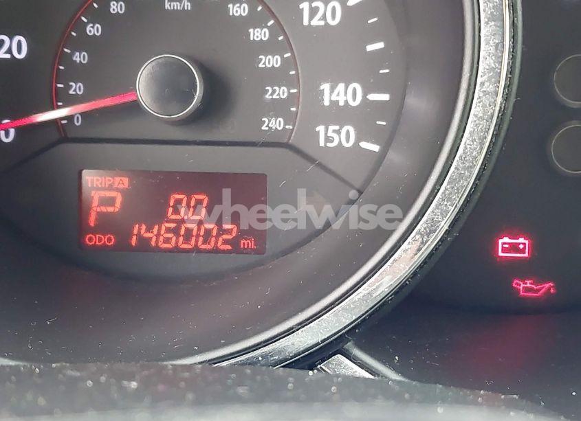 Photo 7 of 2013 Kia Sorento LX (VIN 5XYKT3A15DG350409)