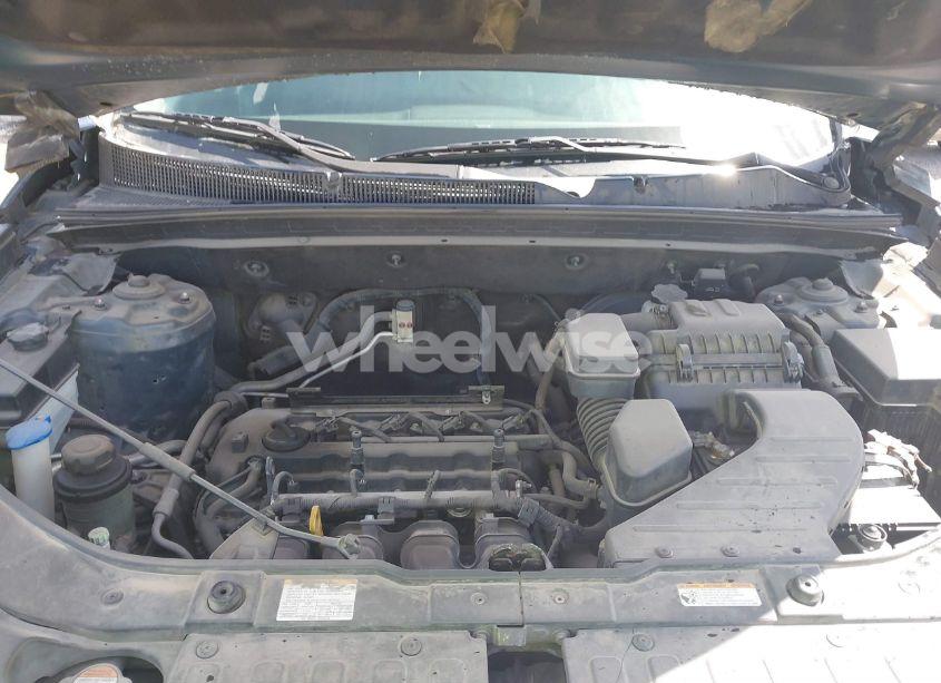 Photo 10 of 2011 Kia Sorento LX (VIN 5XYKT3A16BG065196)