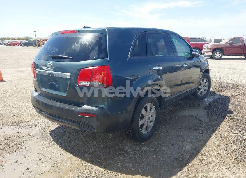 Photo 4 of 2011 Kia Sorento LX (VIN 5XYKT3A16BG065196)