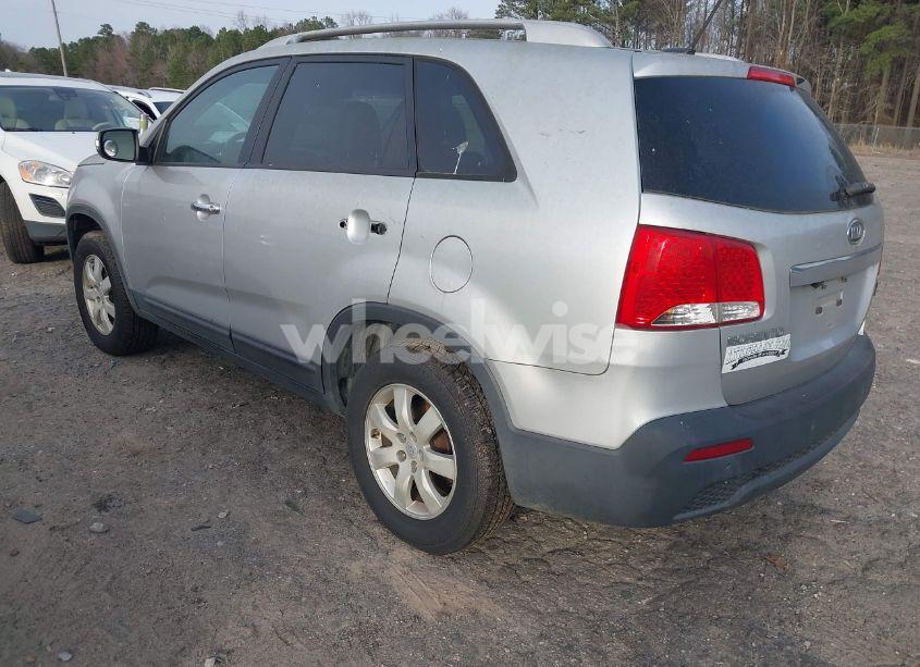 Photo 3 of 2011 Kia Sorento LX (VIN 5XYKT3A16BG092558)