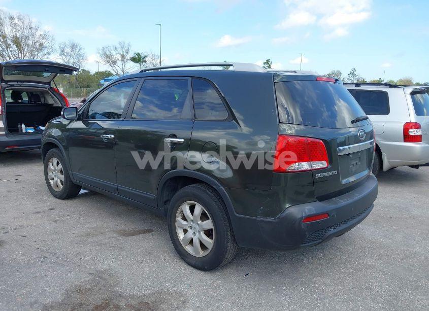 Photo 3 of 2011 Kia Sorento LX (VIN 5XYKT3A16BG109388)