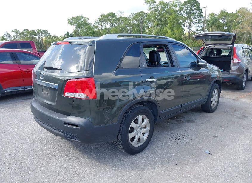Photo 4 of 2011 Kia Sorento LX (VIN 5XYKT3A16BG109388)