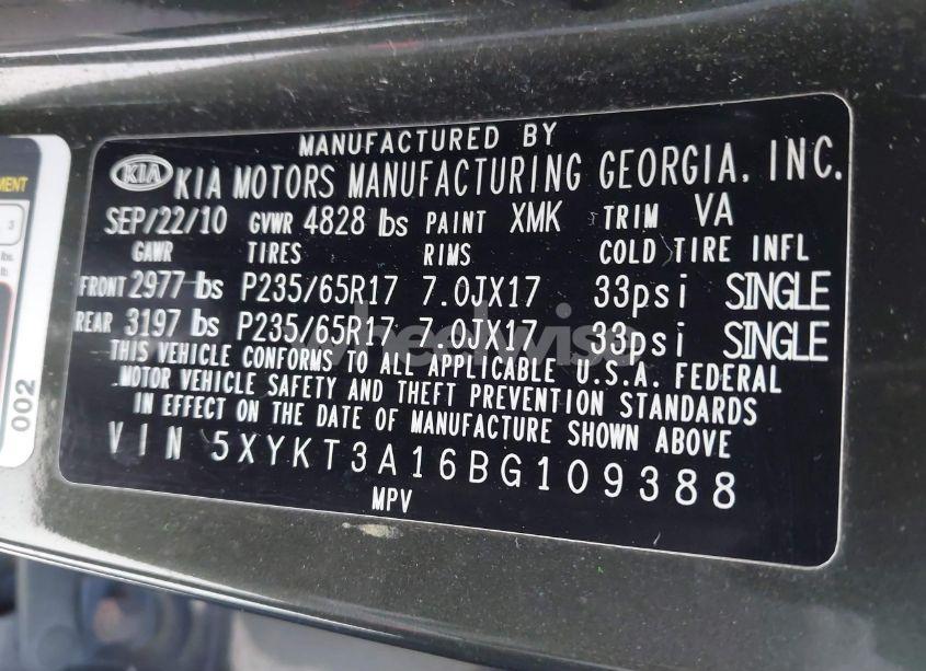 Photo 9 of 2011 Kia Sorento LX (VIN 5XYKT3A16BG109388)