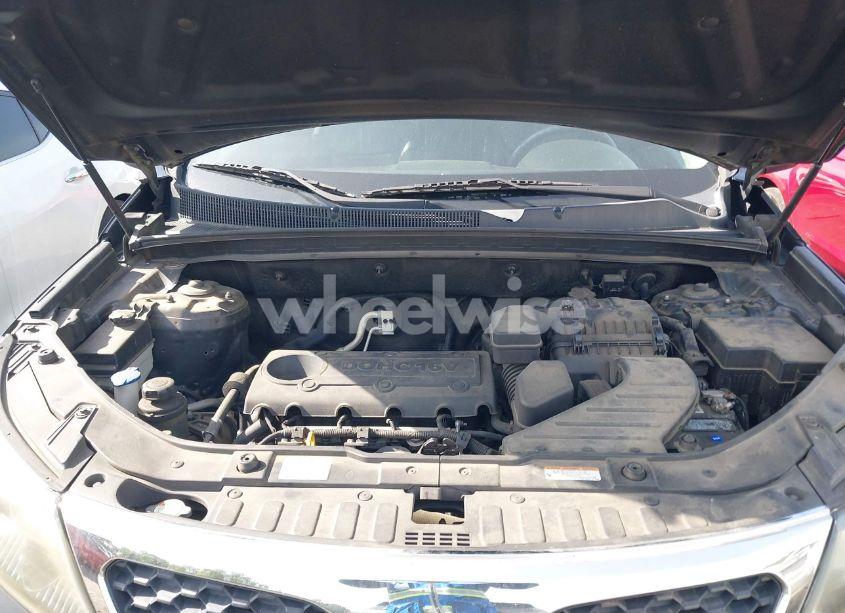 Photo 10 of 2011 Kia Sorento LX (VIN 5XYKT3A16BG161975)