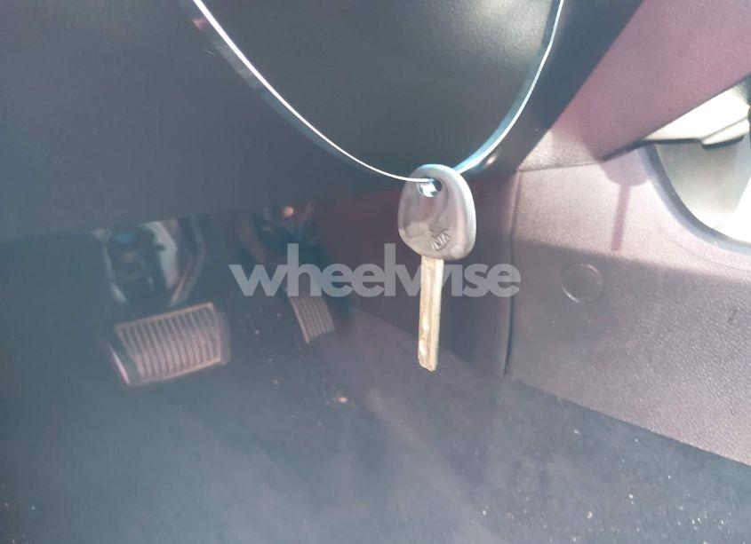 Photo 11 of 2011 Kia Sorento LX (VIN 5XYKT3A16BG161975)