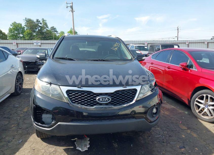 Photo 12 of 2011 Kia Sorento LX (VIN 5XYKT3A16BG161975)