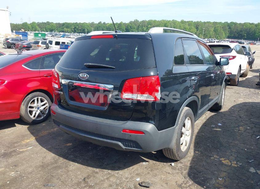 Photo 4 of 2011 Kia Sorento LX (VIN 5XYKT3A16BG161975)