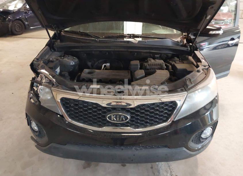 Photo 10 of 2011 Kia Sorento LX (VIN 5XYKT3A16BG183510)