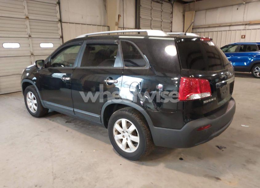Photo 3 of 2011 Kia Sorento LX (VIN 5XYKT3A16BG183510)