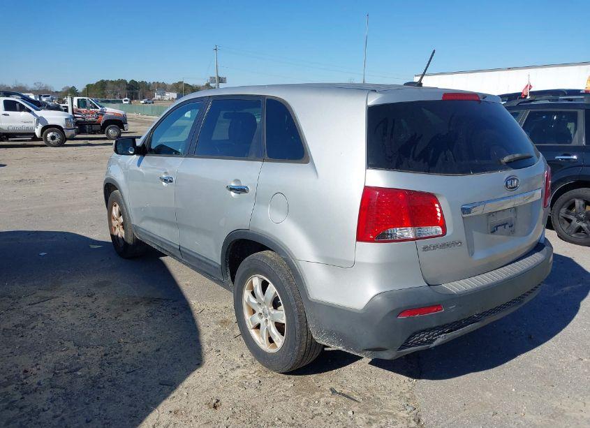 Photo 3 of 2012 Kia Sorento LX (VIN 5XYKT3A16CG293541)