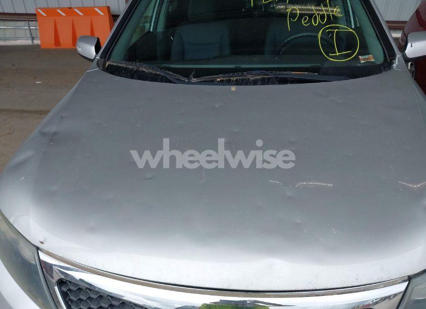 Photo 6 of 2013 Kia Sorento LX (VIN 5XYKT3A16DG336986)