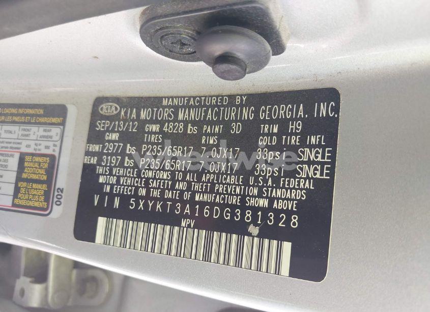 Photo 9 of 2013 Kia Sorento LX (VIN 5XYKT3A16DG381328)