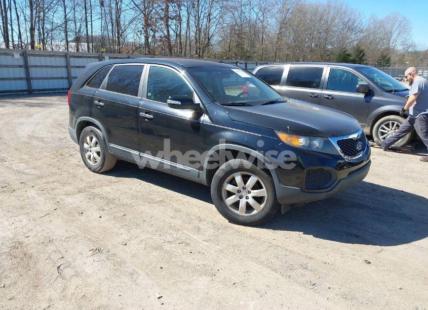 2011 Kia Sorento LX (VIN 5XYKT3A17BG012880) main photo