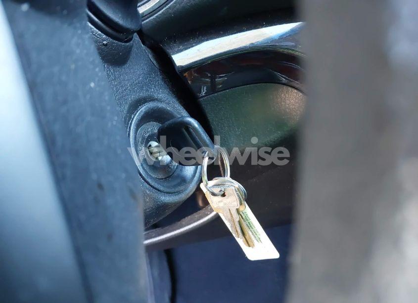 Photo 11 of 2011 Kia Sorento LX (VIN 5XYKT3A17BG012880)