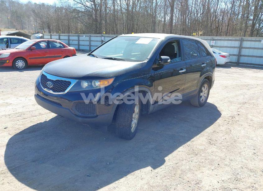 Photo 2 of 2011 Kia Sorento LX (VIN 5XYKT3A17BG012880)