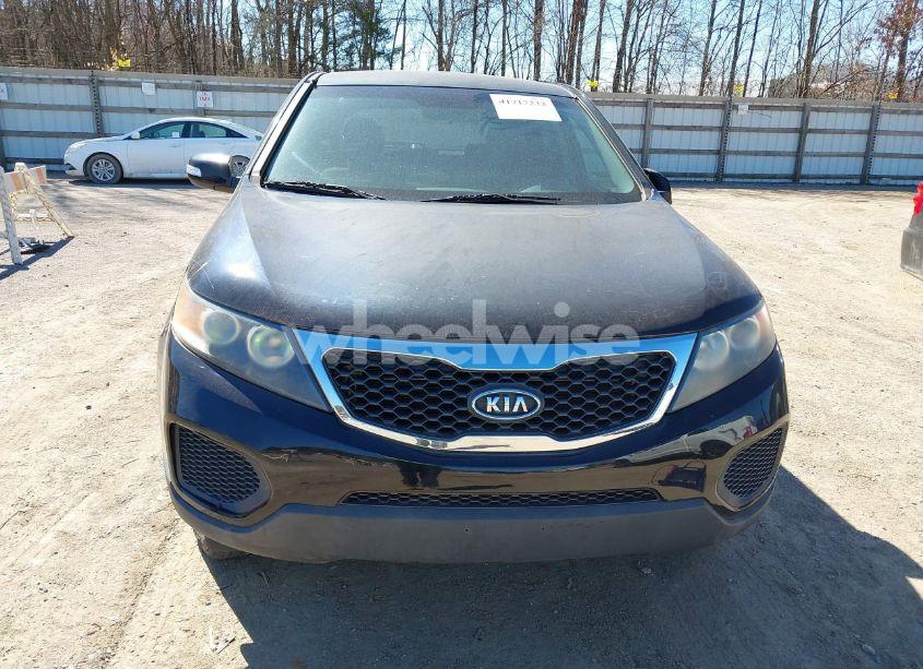 Photo 6 of 2011 Kia Sorento LX (VIN 5XYKT3A17BG012880)