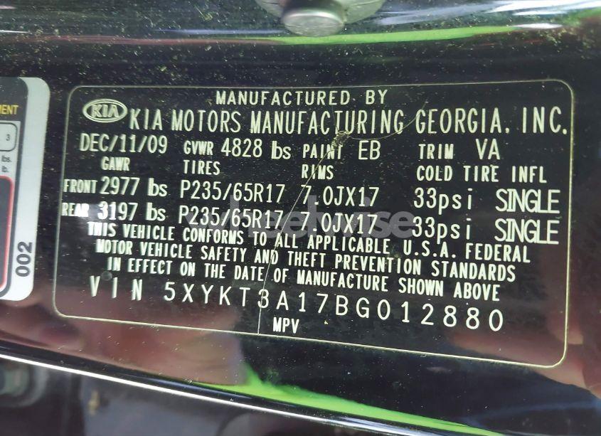 Photo 9 of 2011 Kia Sorento LX (VIN 5XYKT3A17BG012880)