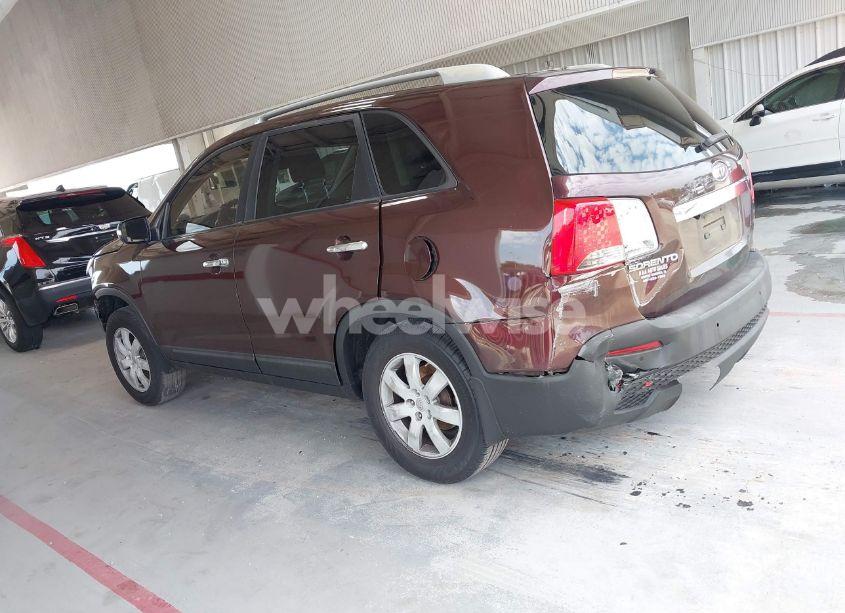 Photo 14 of 2011 Kia Sorento LX (VIN 5XYKT3A17BG072223)