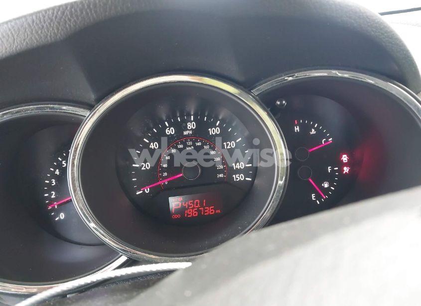 Photo 7 of 2011 Kia Sorento LX (VIN 5XYKT3A17BG072223)