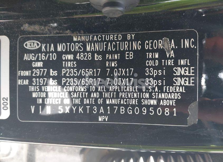 Photo 9 of 2011 Kia Sorento LX (VIN 5XYKT3A17BG095081)