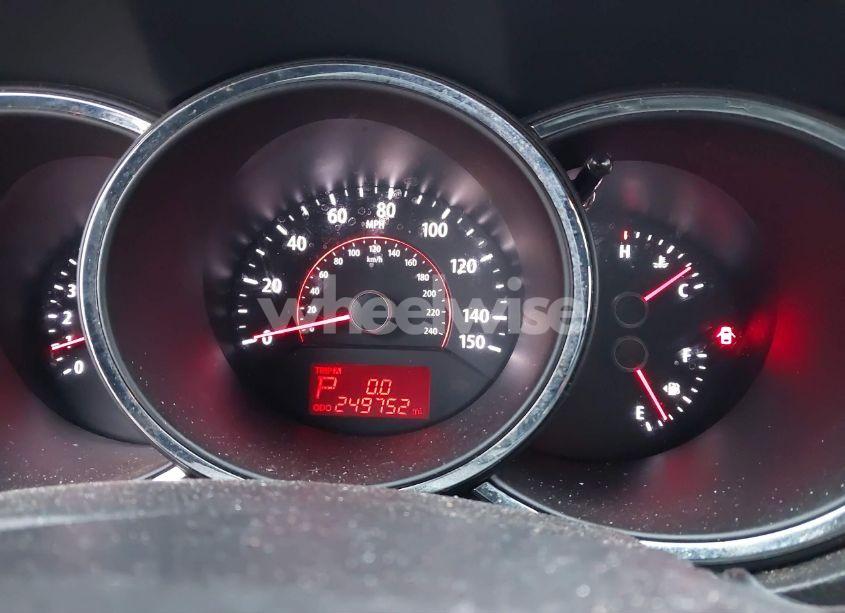 Photo 15 of 2011 Kia Sorento LX (VIN 5XYKT3A17BG122098)