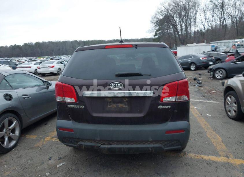 Photo 16 of 2011 Kia Sorento LX (VIN 5XYKT3A17BG122098)