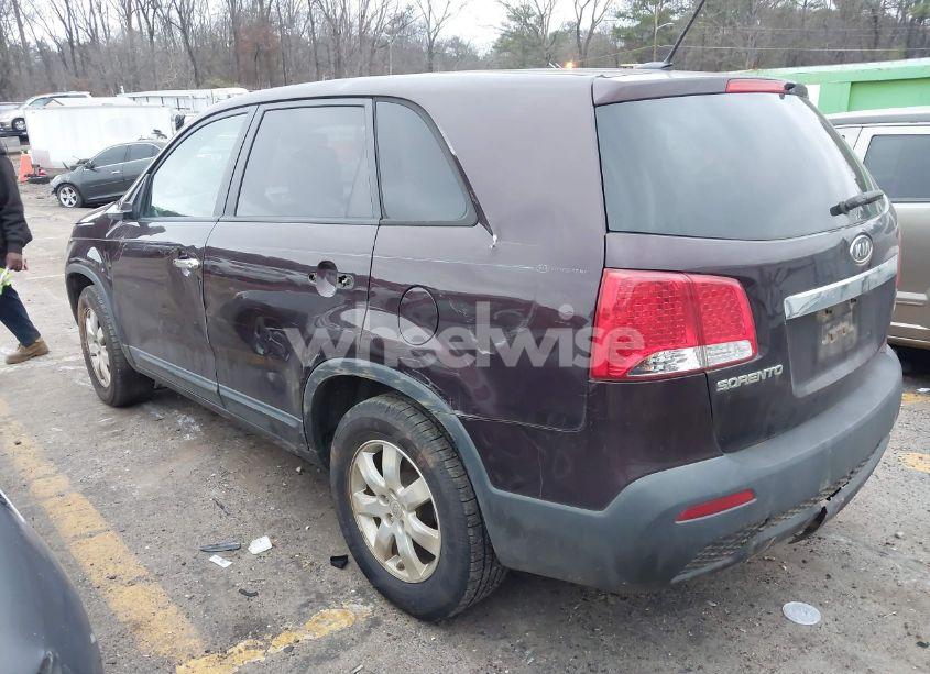 Photo 3 of 2011 Kia Sorento LX (VIN 5XYKT3A17BG122098)