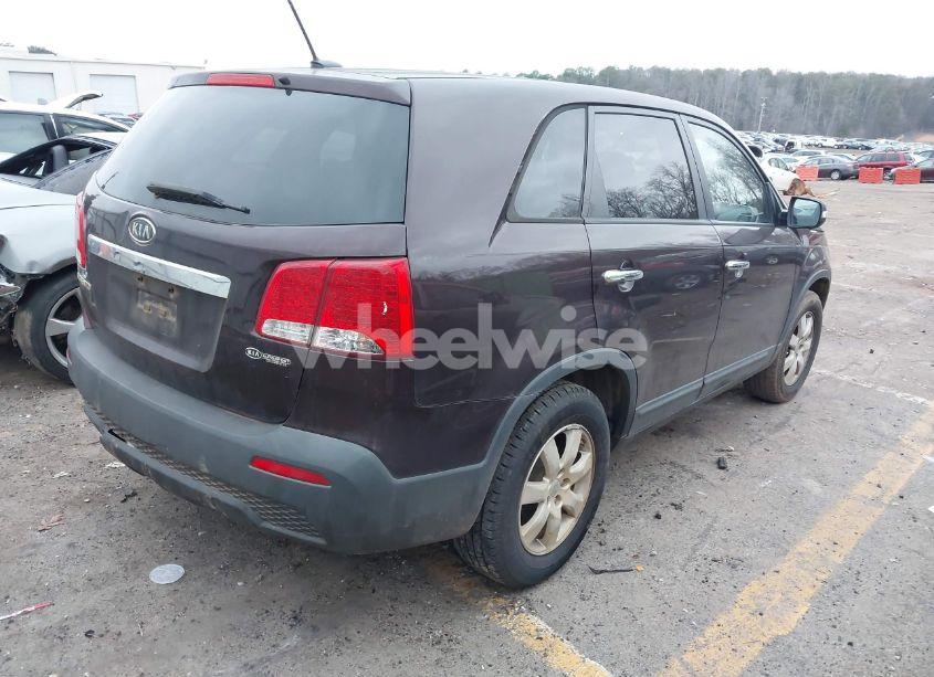 Photo 4 of 2011 Kia Sorento LX (VIN 5XYKT3A17BG122098)