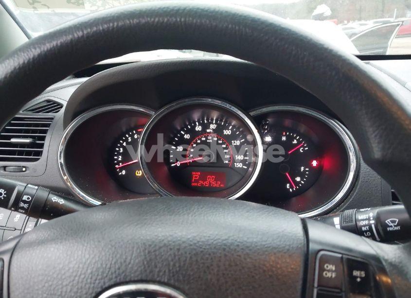 Photo 7 of 2011 Kia Sorento LX (VIN 5XYKT3A17BG122098)