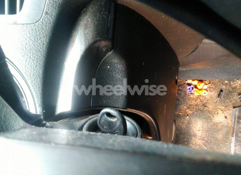 Photo 11 of 2011 Kia Sorento LX (VIN 5XYKT3A17BG156123)