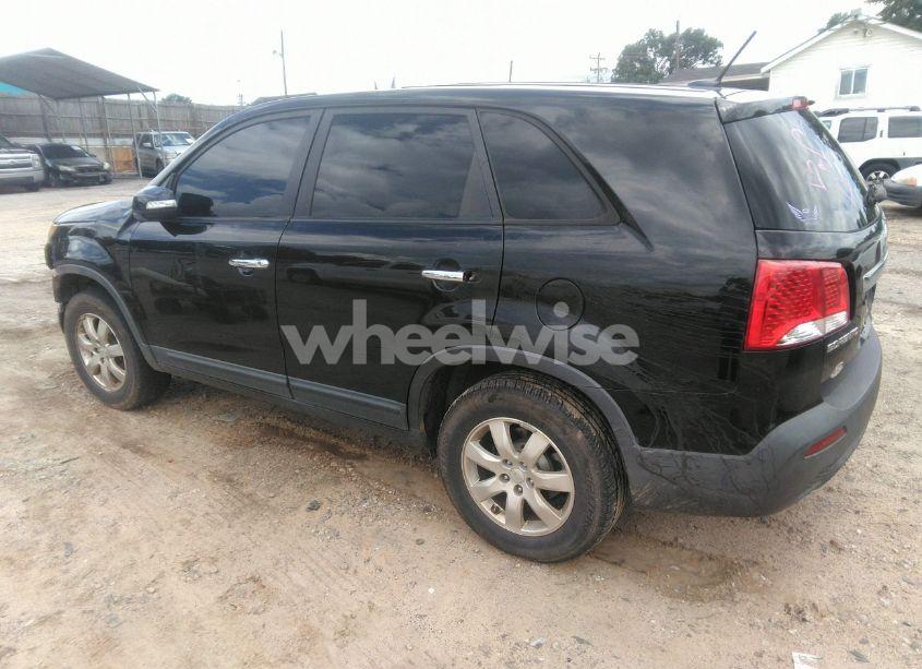 Photo 3 of 2011 Kia Sorento LX (VIN 5XYKT3A17BG156123)