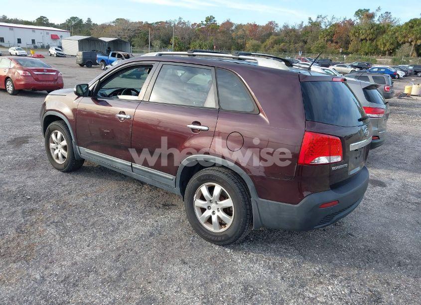 Photo 3 of 2011 Kia Sorento LX (VIN 5XYKT3A17BG174119)