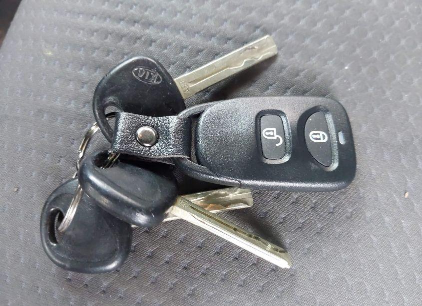 Photo 11 of 2012 Kia Sorento LX (VIN 5XYKT3A17CG191438)