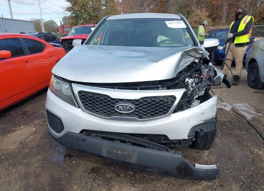 Photo 12 of 2012 Kia Sorento LX (VIN 5XYKT3A17CG191438)