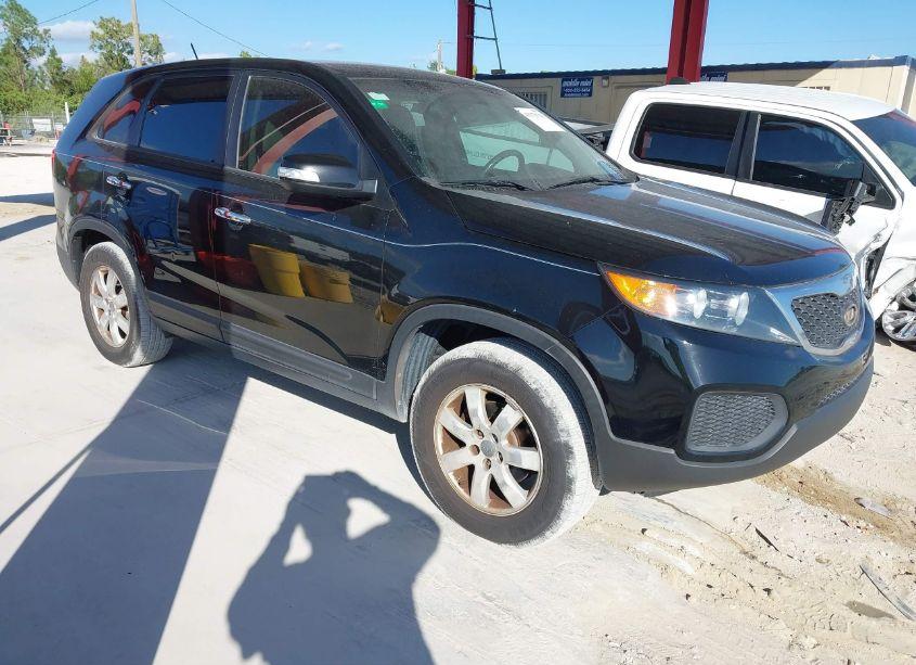 2012 Kia Sorento LX (VIN 5XYKT3A17CG286078) main photo