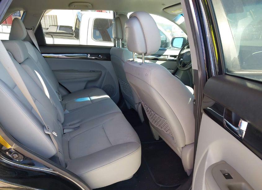 Photo 8 of 2012 Kia Sorento LX (VIN 5XYKT3A17CG286078)