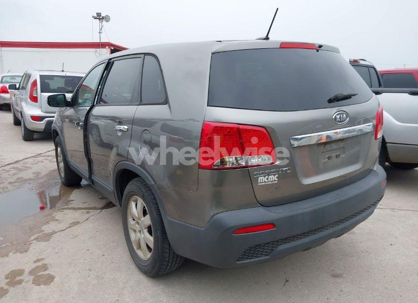 Photo 3 of 2012 Kia Sorento LX (VIN 5XYKT3A17CG295038)