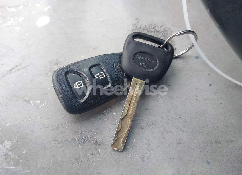 Photo 11 of 2012 Kia Sorento LX (VIN 5XYKT3A17CG309052)