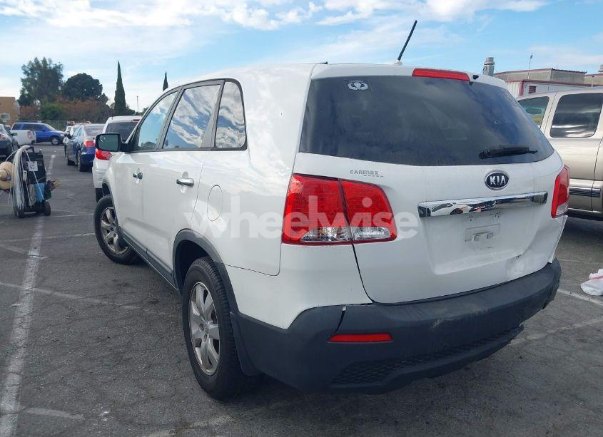 Photo 3 of 2012 Kia Sorento LX (VIN 5XYKT3A17CG309052)