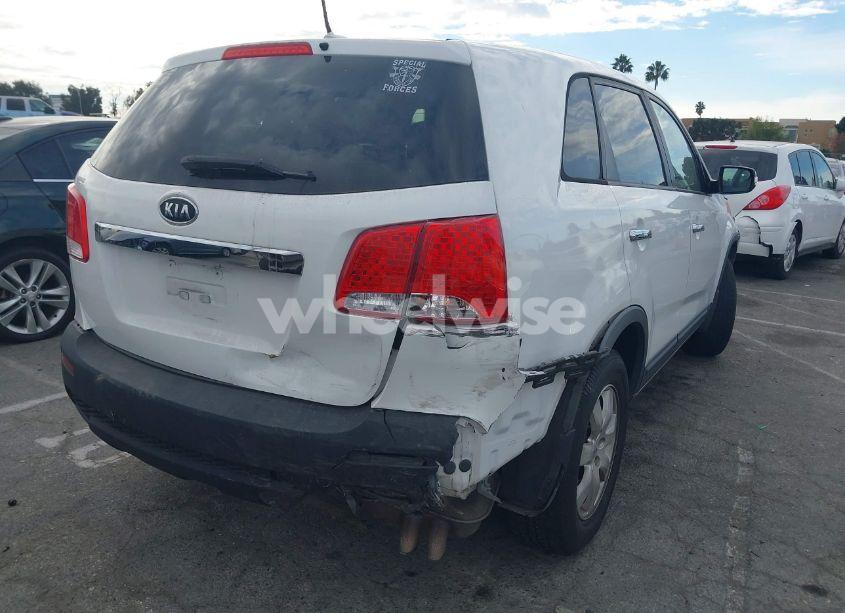 Photo 4 of 2012 Kia Sorento LX (VIN 5XYKT3A17CG309052)