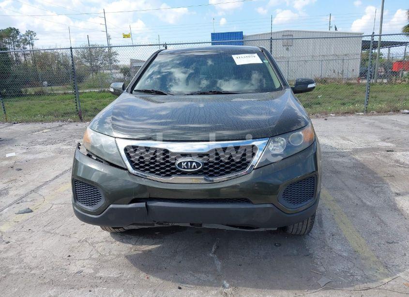 Photo 6 of 2013 Kia Sorento LX (VIN 5XYKT3A17DG321039)